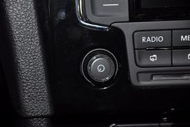2013款大众全新宝来1.6L手自一体豪华型