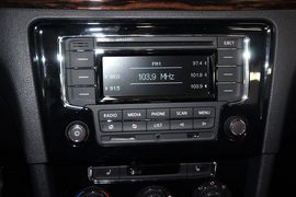 2013款大众全新宝来1.6L手自一体豪华型