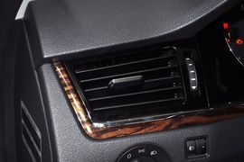 2013款大众全新宝来1.6L手自一体豪华型