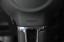 2013款大众全新宝来1.6L手自一体豪华型