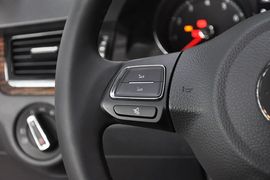 2013款大众全新宝来1.6L手自一体豪华型