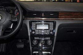 2013款大众全新宝来1.6L手自一体豪华型
