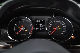 2013款大众全新宝来1.6L手自一体豪华型