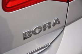 2013款大众全新宝来1.6L手自一体豪华型