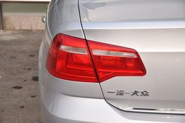 2013款大众全新宝来1.6L手自一体豪华型