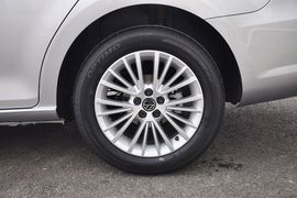 2013款大众全新宝来1.6L手自一体豪华型