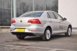 2013款大众全新宝来1.6L手自一体豪华型