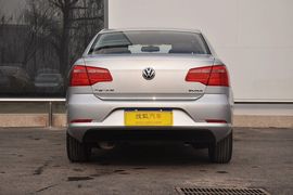 2013款大众全新宝来1.6L手自一体豪华型