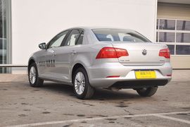 2013款大众全新宝来1.6L手自一体豪华型