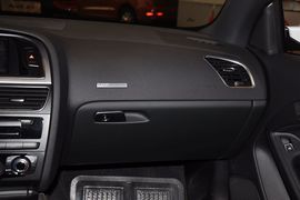 2013款奥迪A5敞篷版40TFSI