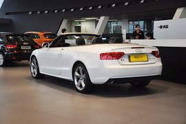 2013款奥迪A5敞篷版40TFSI