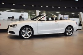 2013款奥迪A5敞篷版40TFSI