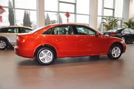 2013款奥迪A4L