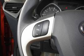 2013款一汽夏利N7