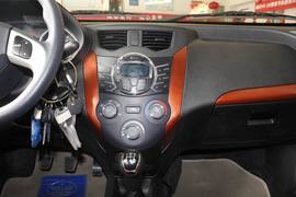 2013款一汽夏利N7