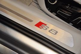 2013款奥迪S8