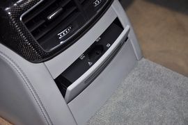2013款奥迪S8
