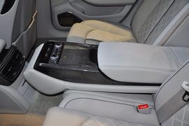 2013款奥迪S8