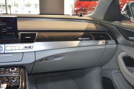 2013款奥迪S8