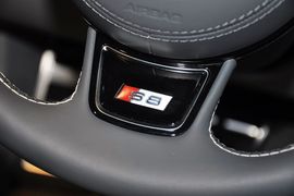 2013款奥迪S8