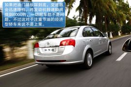 别克新凯越1.5L自动尊享型试驾