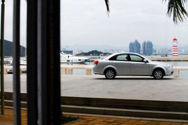 别克新凯越1.5L自动尊享型试驾