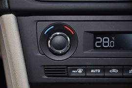 2013款斯柯达昕锐1.6L自动优选型