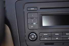 2013款斯柯达昕锐1.6L自动优选型