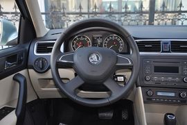 2013款斯柯达昕锐1.6L自动优选型