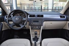 2013款斯柯达昕锐1.6L自动优选型