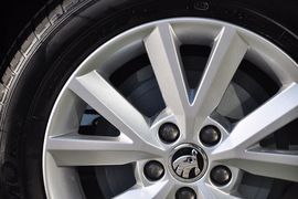 2013款斯柯达昕锐1.6L自动优选型