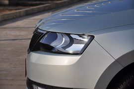 2013款斯柯达昕锐1.6L自动优选型