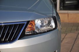 2013款斯柯达昕锐1.6L自动优选型
