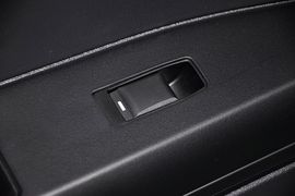 2013款Jeep自由客2.4L炫黑运动版