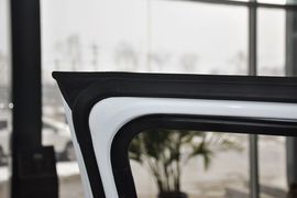 2013款Jeep自由客2.4L炫黑运动版