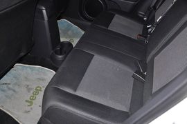 2013款Jeep自由客2.4L炫黑运动版