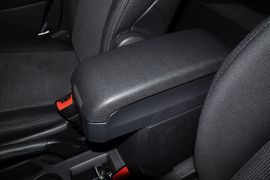 2013款Jeep自由客2.4L炫黑运动版