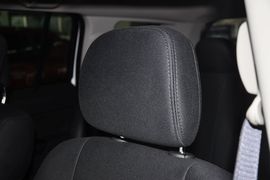 2013款Jeep自由客2.4L炫黑运动版