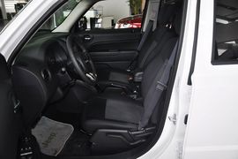 2013款Jeep自由客2.4L炫黑运动版