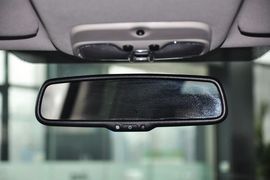 2013款Jeep自由客2.4L炫黑运动版