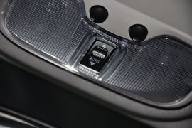 2013款Jeep自由客2.4L炫黑运动版