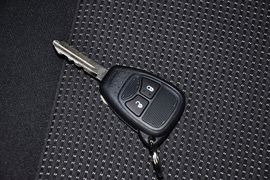 2013款Jeep自由客2.4L炫黑运动版