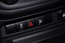 2013款Jeep自由客2.4L炫黑运动版