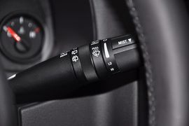 2013款Jeep自由客2.4L炫黑运动版
