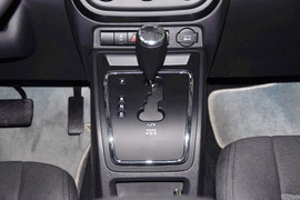 2013款Jeep自由客2.4L炫黑运动版