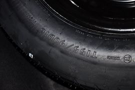 2013款Jeep指南者2.4L炫黑导航版