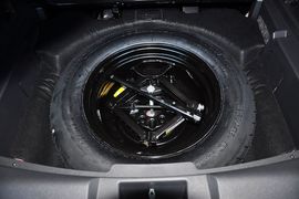 2013款Jeep指南者2.4L炫黑导航版