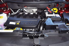 2013款Jeep指南者2.4L炫黑导航版