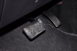 2013款Jeep指南者2.4L炫黑导航版