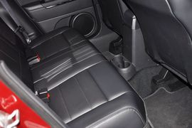 2013款Jeep指南者2.4L炫黑导航版